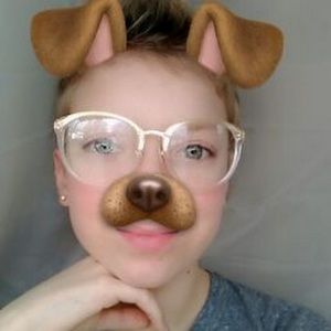 Meet your Posher, Chloe